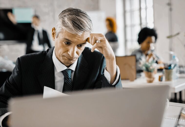 StaRUG Risiken vermeiden: Wie Unternehmer 2025 ihre Existenz schützen können